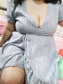 Vaimoni seksikkäissä vaatteissa